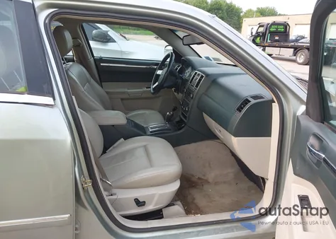 2006 Chrysler 300 Touring from USA, damaged, VIN 2C3KK53G06H242398